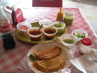 Tacos De Barbacoa Luis