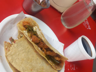 Gorditas Y Quesadillas (doña Triny)