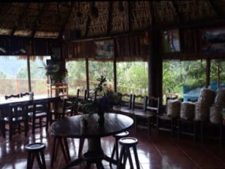 Comedor Y Cabañas De La Sierra