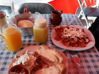 Tortas Y Chilaquiles La Misión