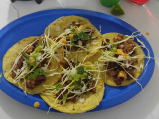 Tacos Los Comales