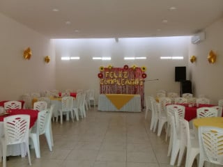 Salon Chilapeños