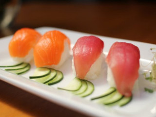 Shizuku Sushi Sake