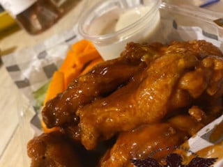 Classic Wings