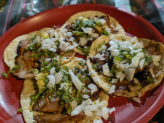 Los Carboncitos Tacos Al Pastor