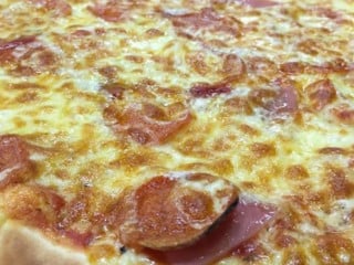 Chepys Pizza