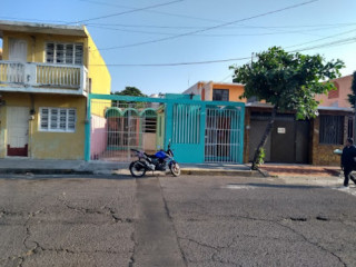 Antojitos El Almendro