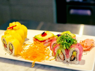 Tanoshii Lounge Sushi