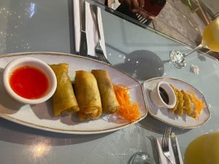 Fusión Wok Sushi And Asian Food