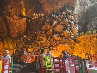 La Cueva Teotihuacán