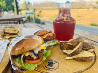 Garden Food M.r Wings Burgers.