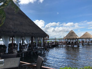 Navio Seafood And Drinks, México