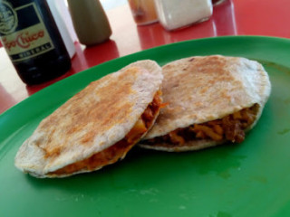 Tacos Y Gorditas