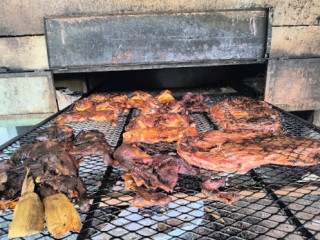 Pollos Y Costillas Ahumadas La Sierra