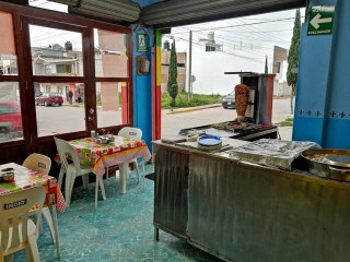 Tlaxquito Y Taqueria El Güero