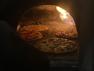 Aj Pizzas Al Forno
