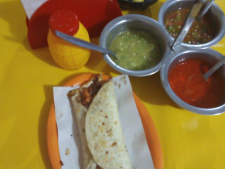 TaquerÍa Dannis