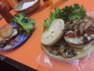 Hamburguesas Y Hot Dogs El Acapulco