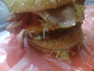 Hamburguesas Y Postres Sarai