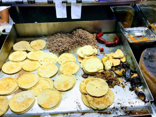 Tacos Y Carnes Asadas El Güero