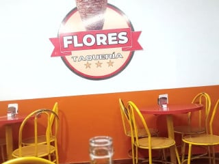 Taquería Flores