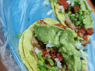 El Chayotero. Tacos Burritos Pambazos