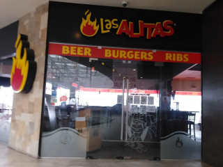 Las Alitas Patio Revolución