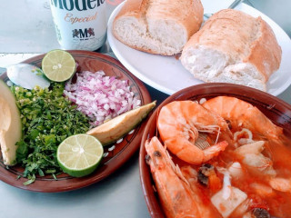 Mariscos El Puerto