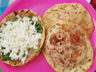 Gorditas La Tia