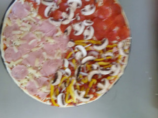 Cimi-saris Pizzas