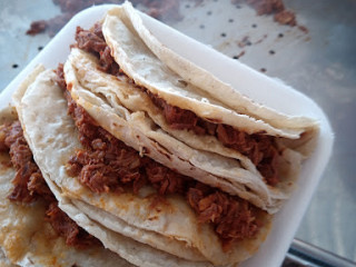 Tacos De Barbacoa El Mickey