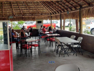 La Palapa Feliz