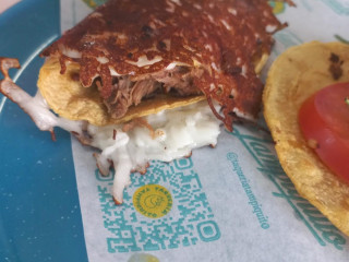 Taquería Tampiquito