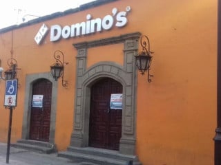 Domino's