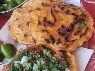 Tacos De Birria Tlaquepaque