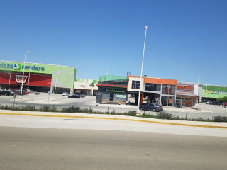 Callahans Plaza Sendero