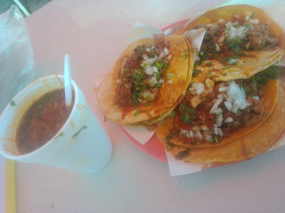 Tacos De Birrieria Chely's