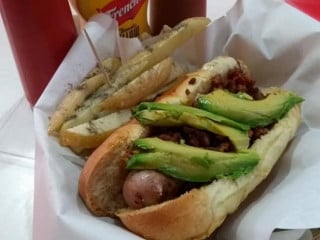 Fafa's Dogos Burgers