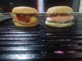 A La Burger