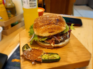 Tito's Burguer