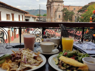 Los Alpes NeverÍa Y CafeterÍa