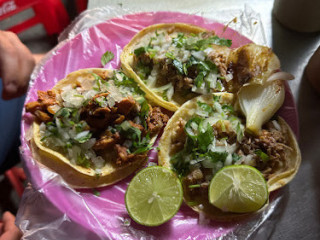 Taqueria Alexis- Barbacoa Y Cabeza Tacos