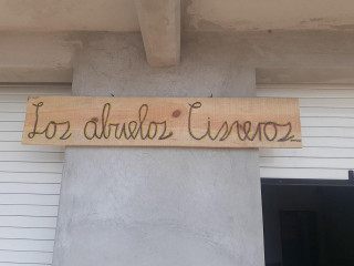 Los Abuelos Cisneros