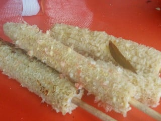 Elotes Toyi