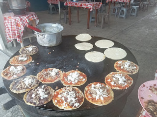 Taqueria Y Barbacoa “tehuixtla”