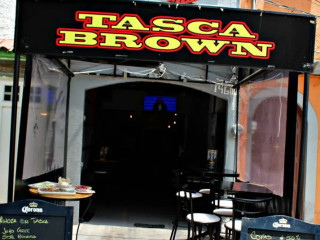 Tasca Brown