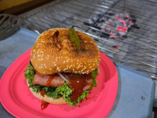 Hamburguesas Al Carbón “la Brasera”