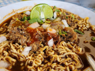 Tacos De Birria El Amigo