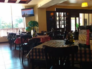 Italianni's Obregon