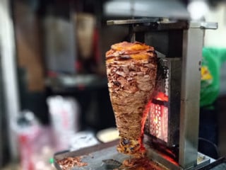 Taquería Güichos